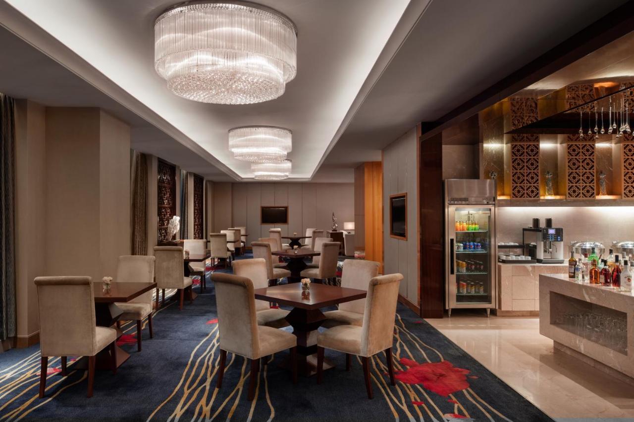 Sheraton Zhenjiang Hotel Exteriör bild