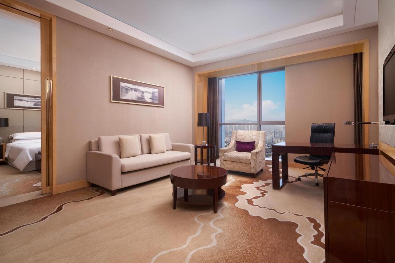 Sheraton Zhenjiang Hotel Exteriör bild