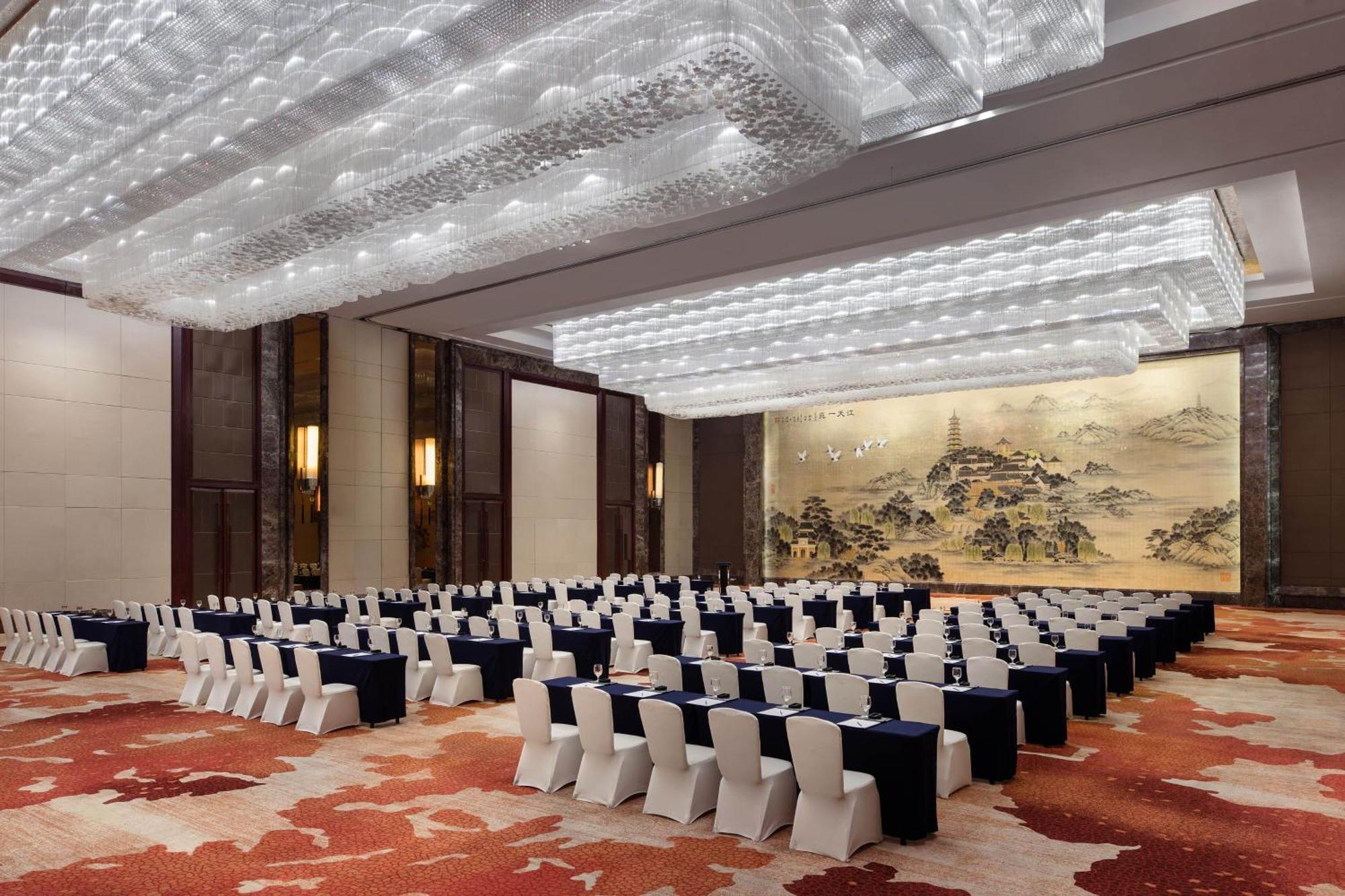 Sheraton Zhenjiang Hotel Exteriör bild