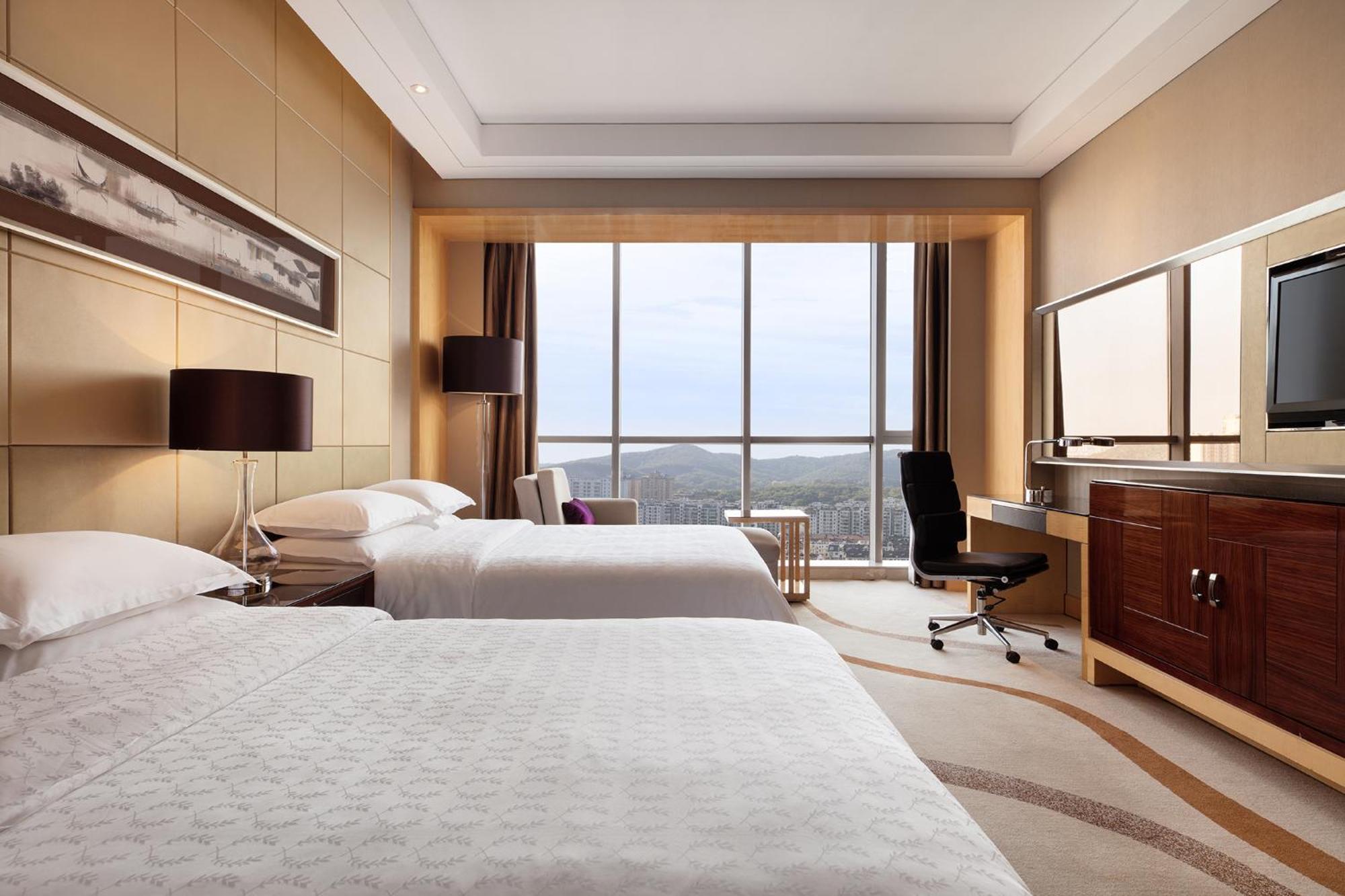Sheraton Zhenjiang Hotel Exteriör bild