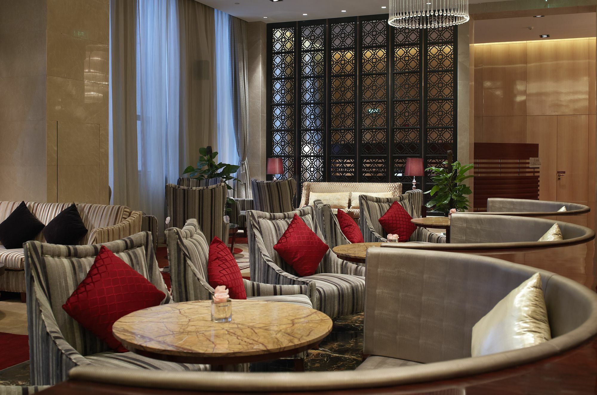 Sheraton Zhenjiang Hotel Exteriör bild